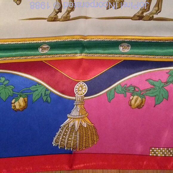 Designer Roman Chariot Horses Scarf - Picture 11 of 12